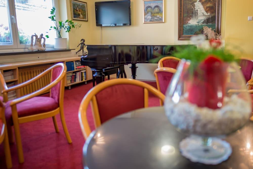 Hotel Tabor מריבור מראה חיצוני תמונה