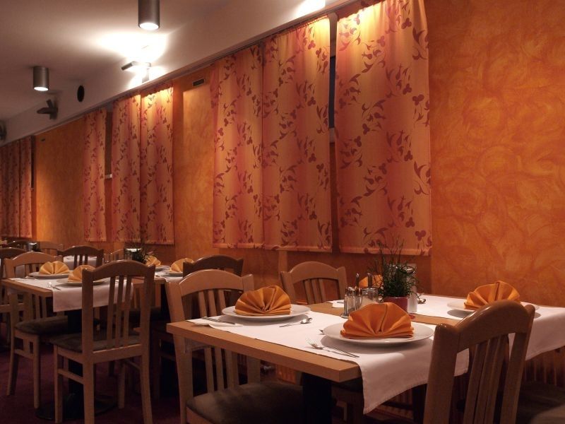 Hotel Tabor מריבור מסעדה תמונה
