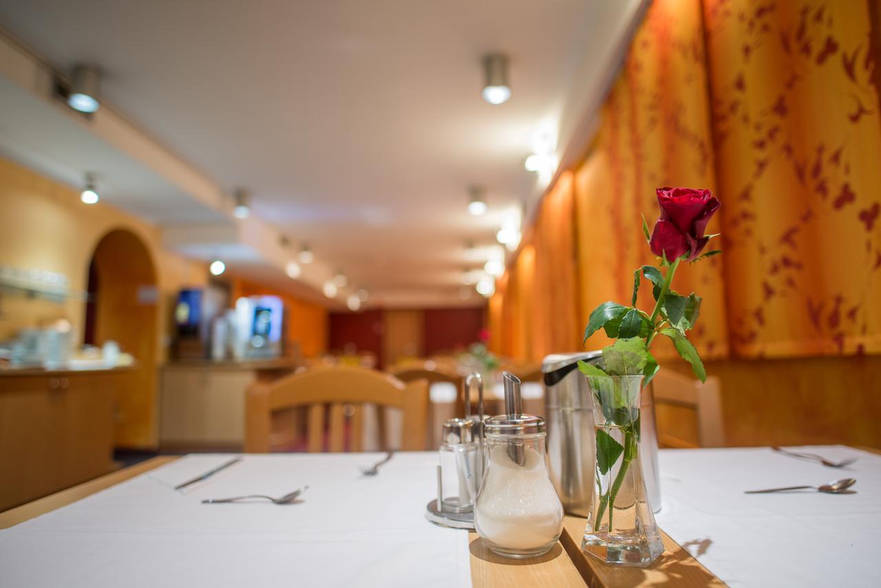 Hotel Tabor מריבור מראה חיצוני תמונה